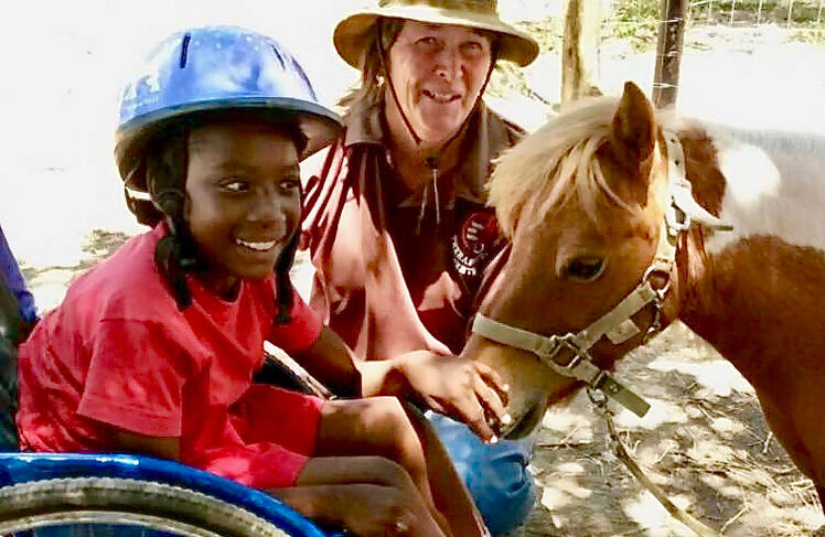 EFW Canada supports Healing-with-Horses-Zimbabwe